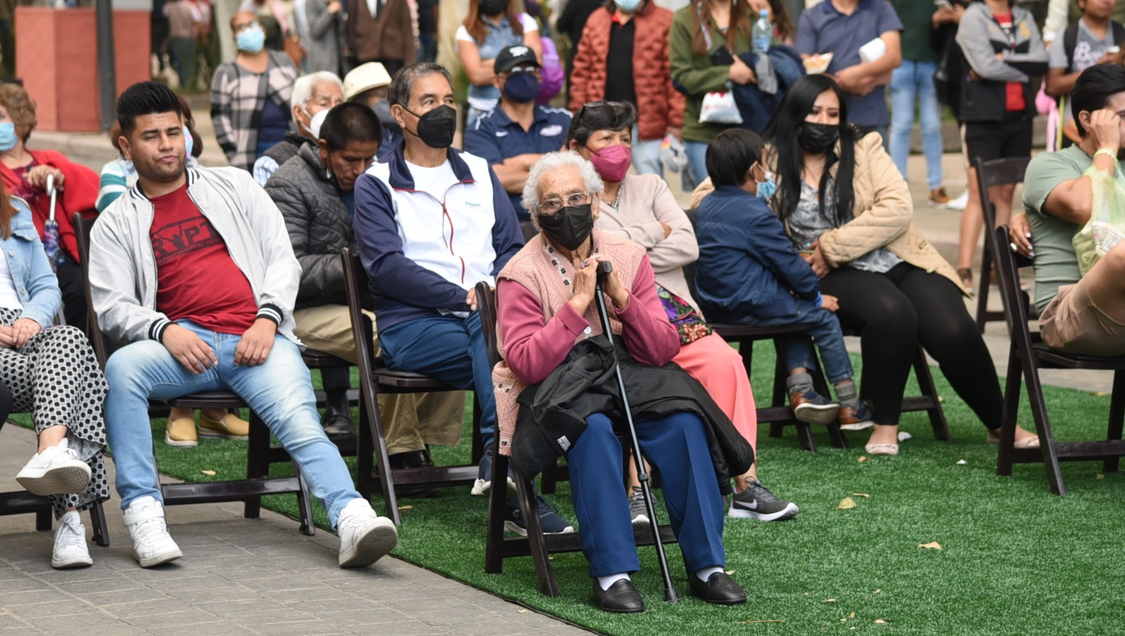 Tlaxcaltecas y visitantes nacionales elogian y respaldan el programa artístico y cultural de fines de semana